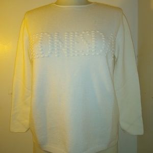 Women's pullover sweater